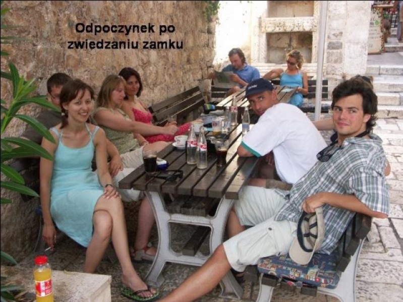 Odpoczynek po zwiedzaniu zamku